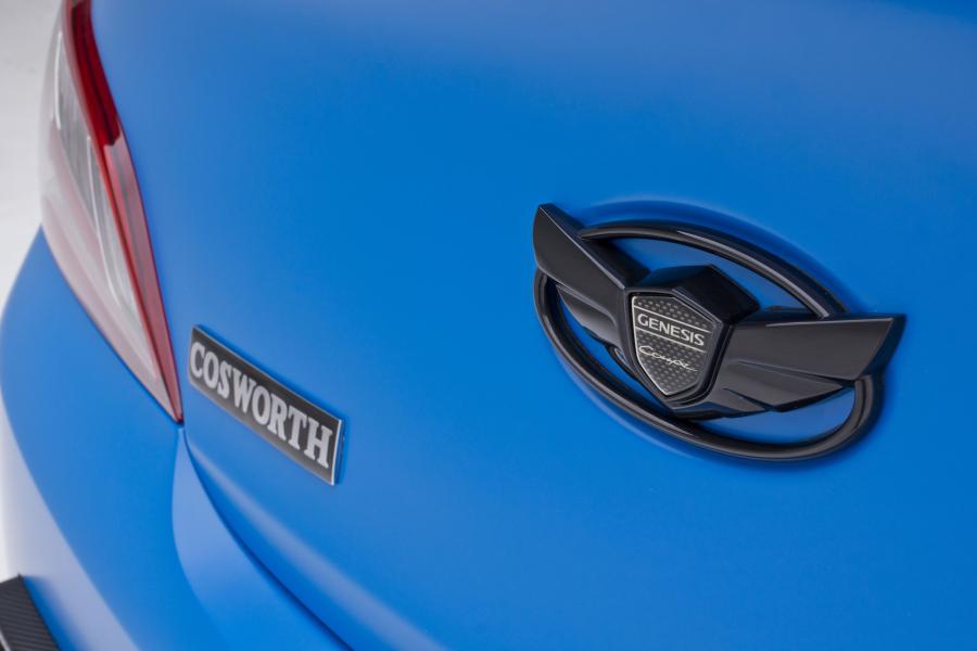 Логотип Hyundai Genesis Racing Series Concept by Cosworth Engineering 2012 года  (фото 1 из 13)